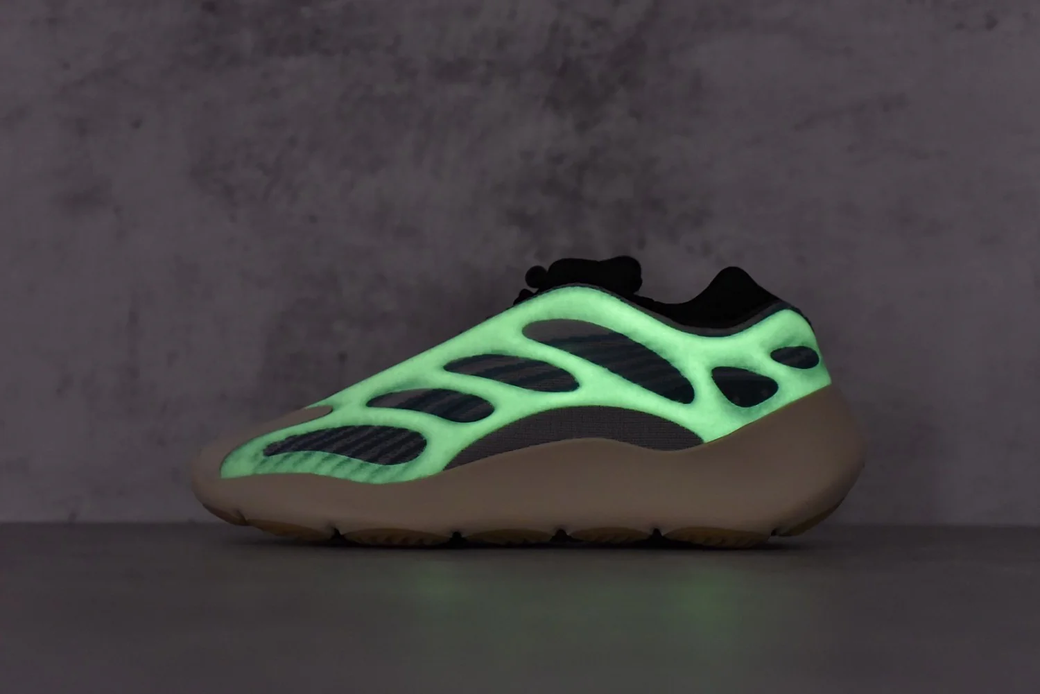 Yeezy 700 V3 “Kyanite” 2.0 GY0260 - Image 10