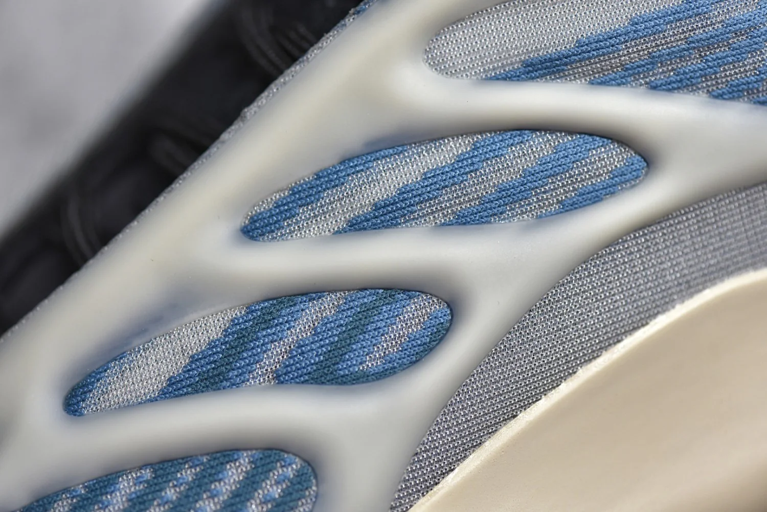 Yeezy 700 V3 “Kyanite” 2.0 GY0260 - Image 12