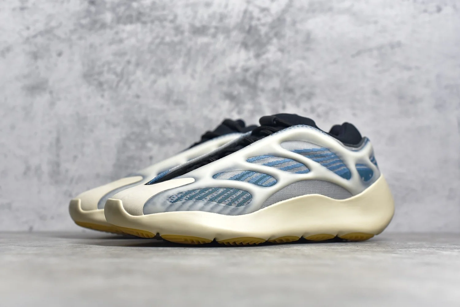 Yeezy 700 V3 “Kyanite” 2.0 GY0260 - Image 3