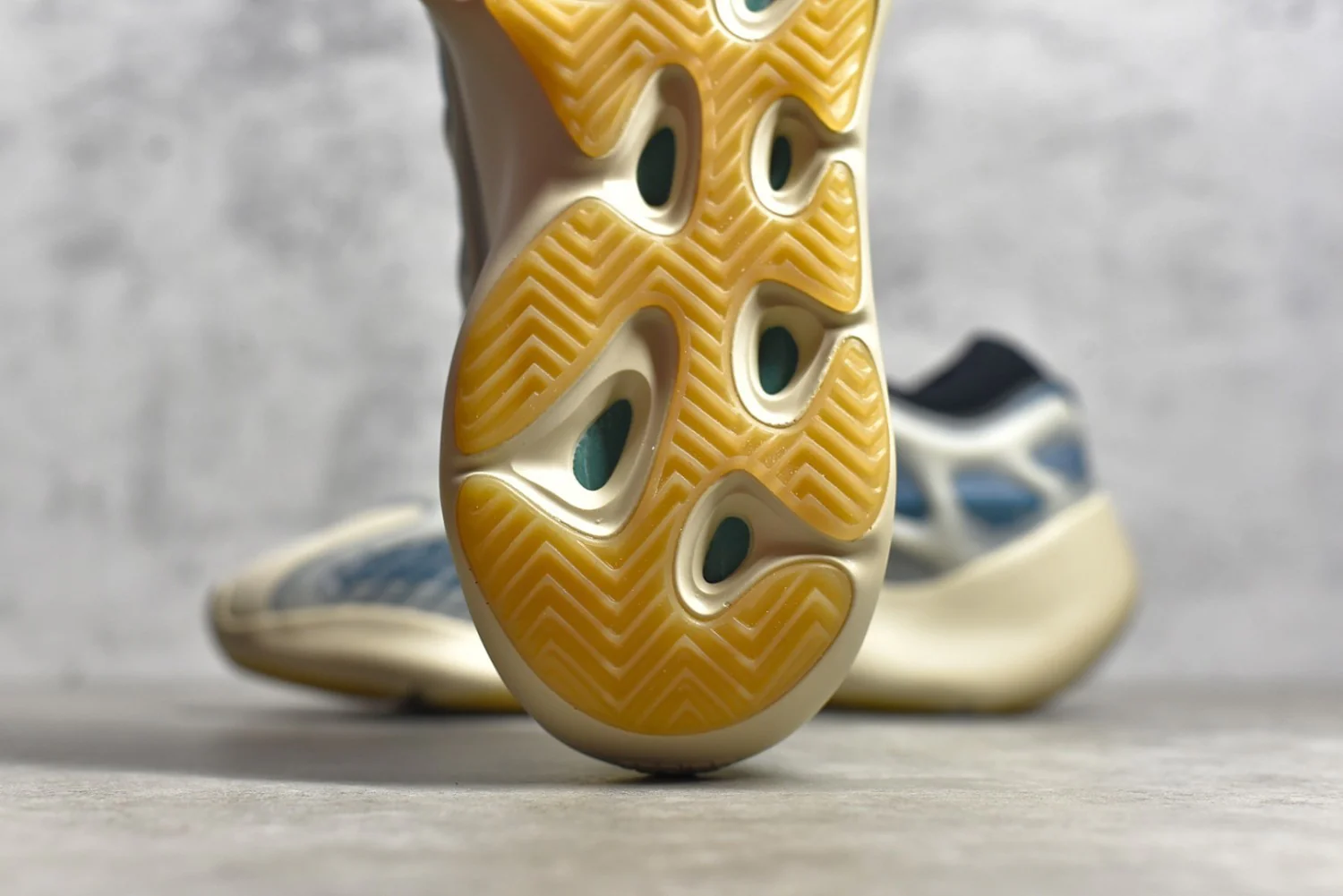 Yeezy 700 V3 “Kyanite” 2.0 GY0260 - Image 9