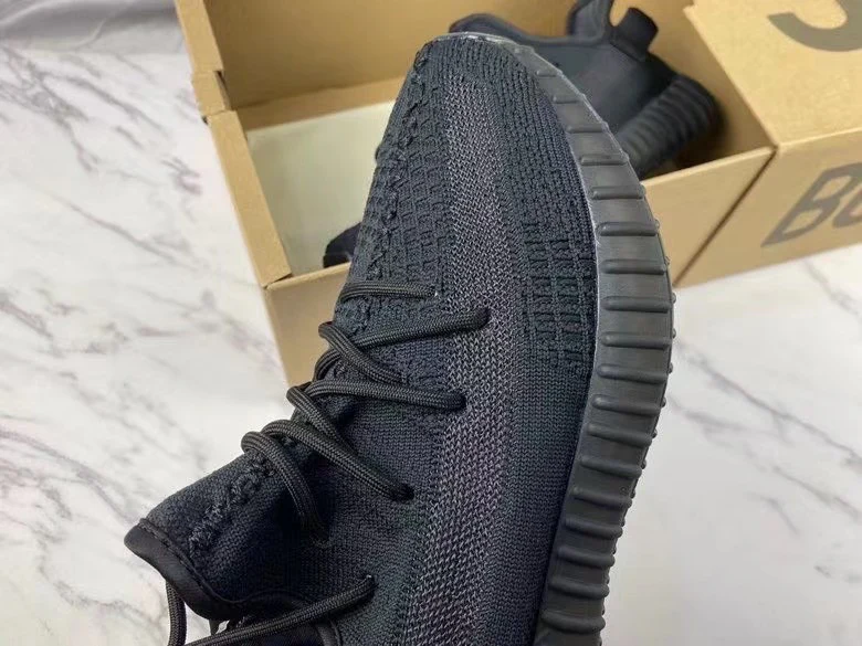 Yeezy Boost 350 V2 Onyx HQ4540 - Image 5