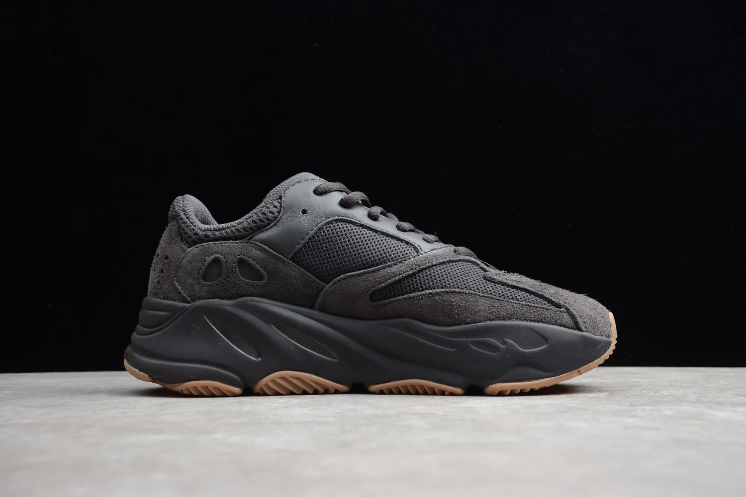 Yeezy Boost 700 Brown FV5304 - Image 3