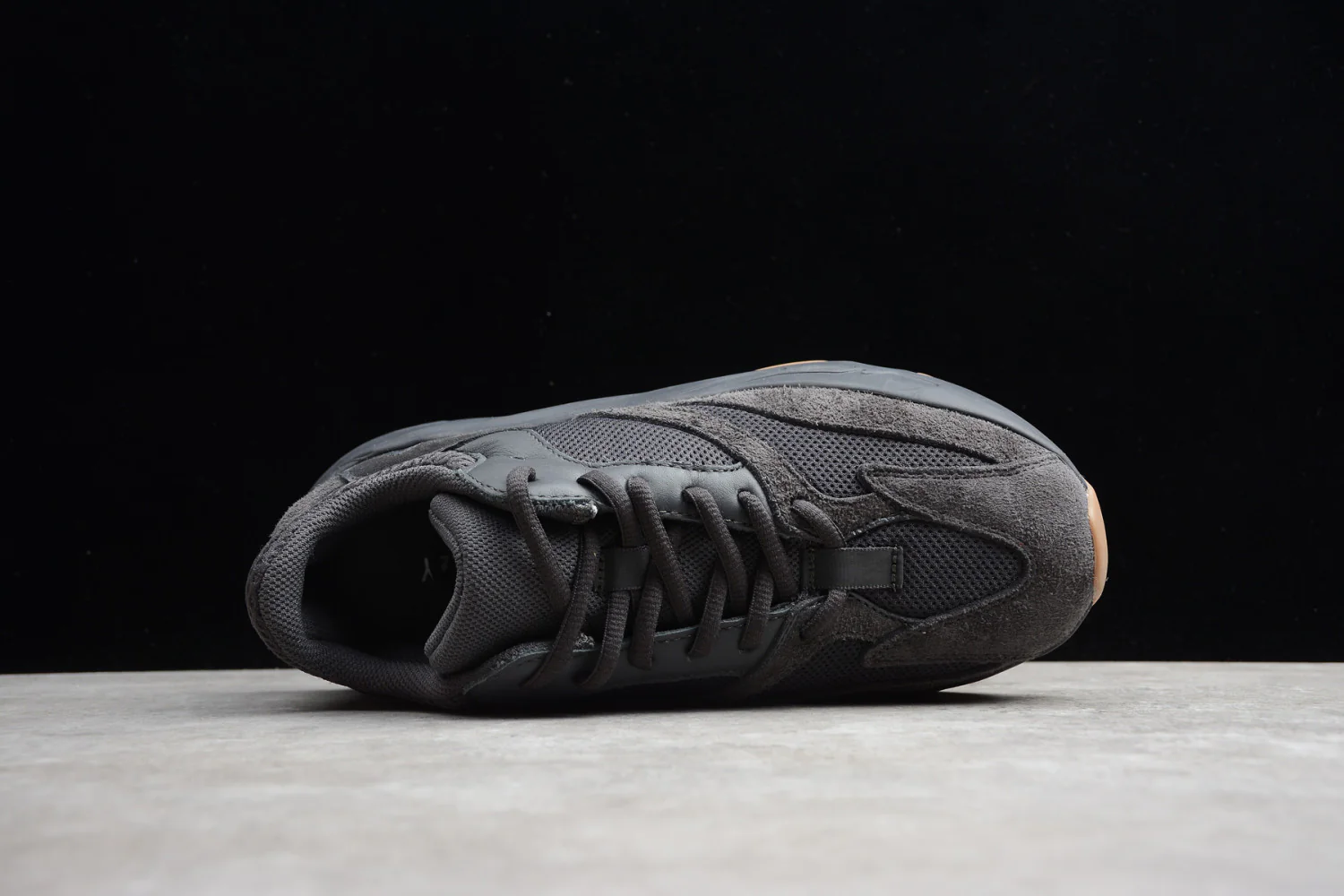 Yeezy Boost 700 Brown FV5304 - Image 4