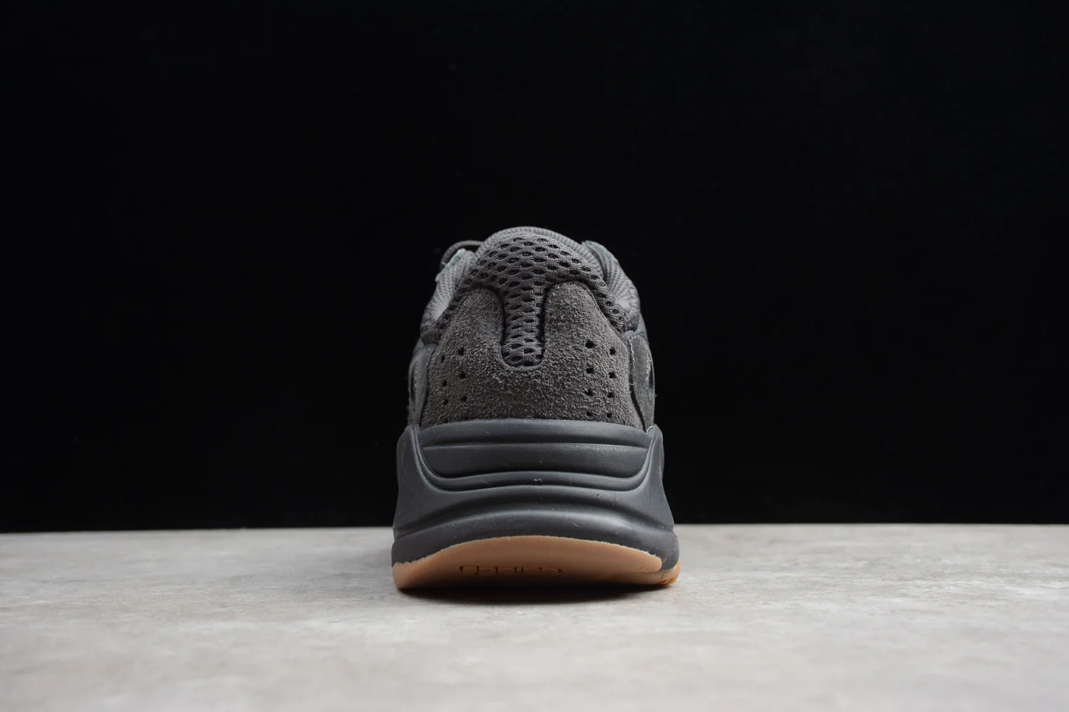 Yeezy Boost 700 Brown FV5304 - Image 6