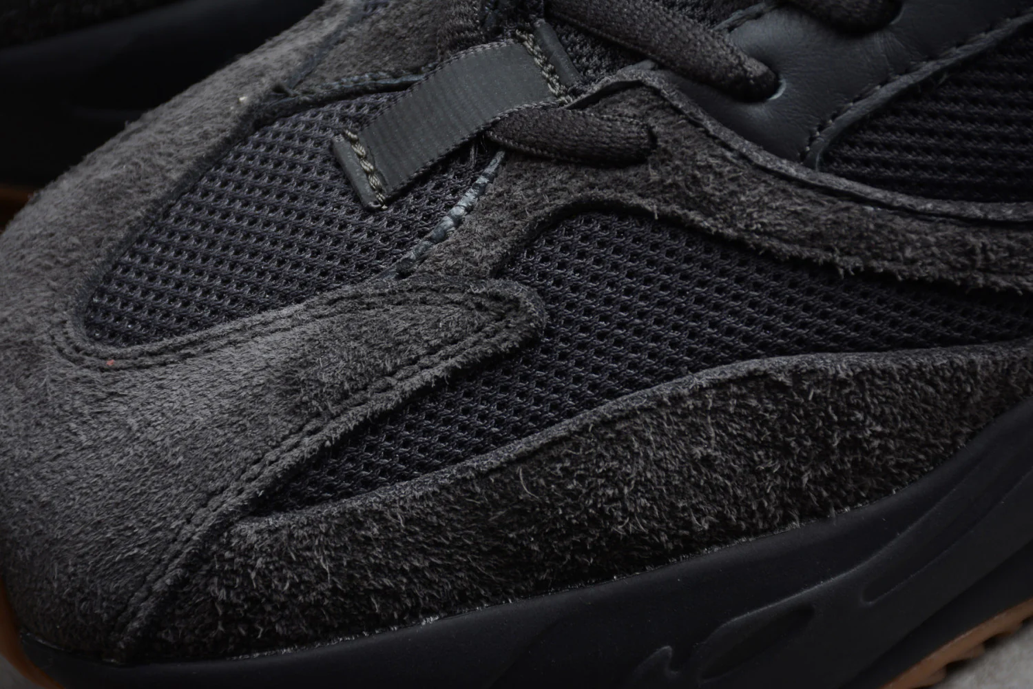 Yeezy Boost 700 Brown FV5304 - Image 8