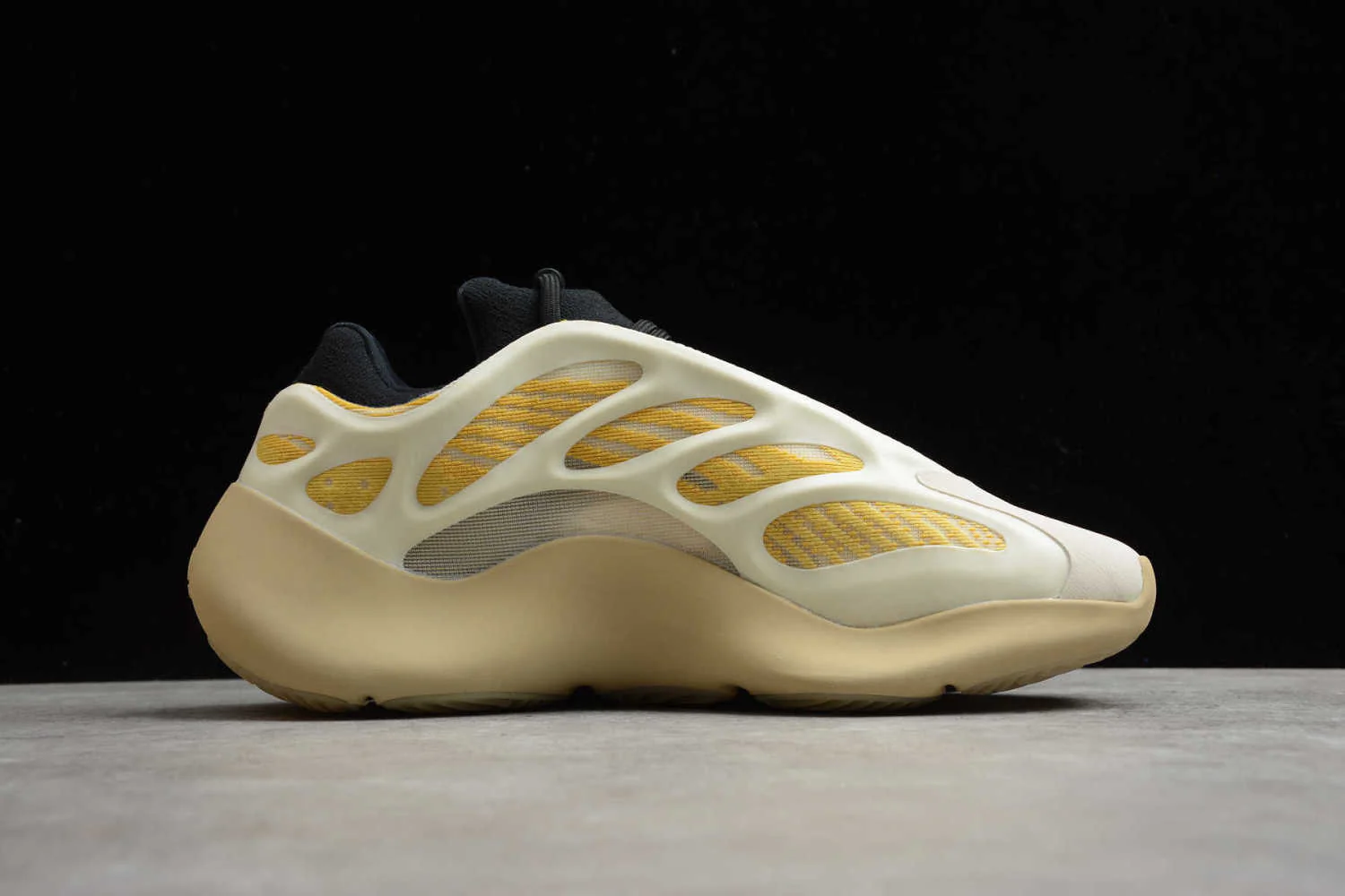 Yeezy Boost 700 V3 “Srphym” G54853 - Image 22