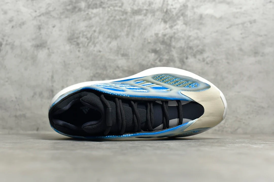 Yeezy Boost 700V3 Arzare G54850 - Image 3