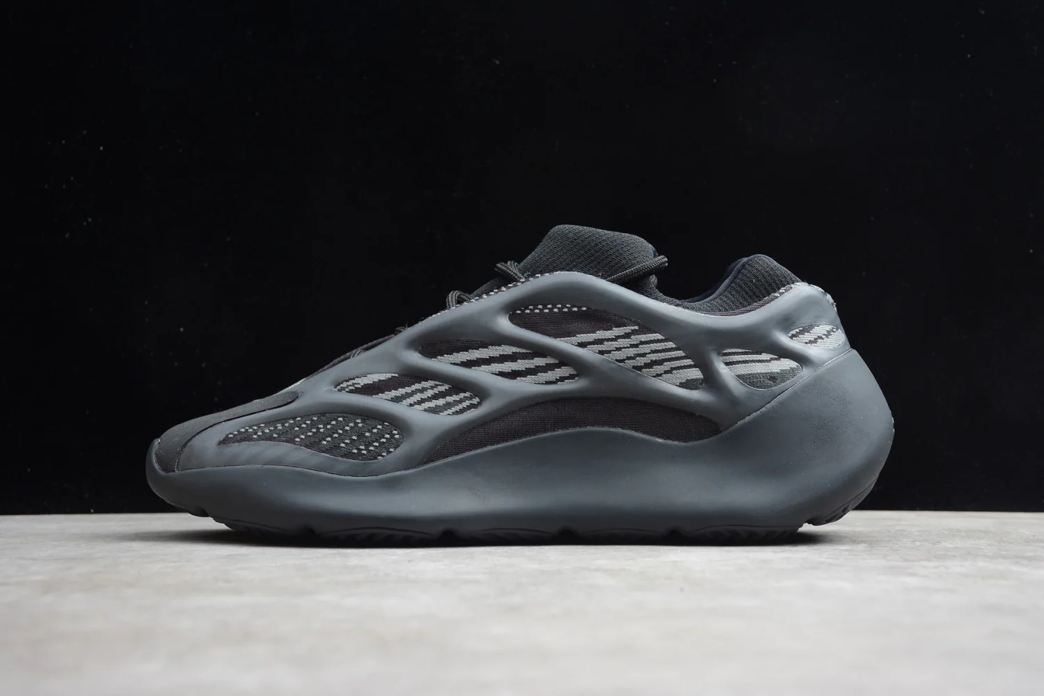 Yeezy Boost 700V3 Black H67799 - Image 13