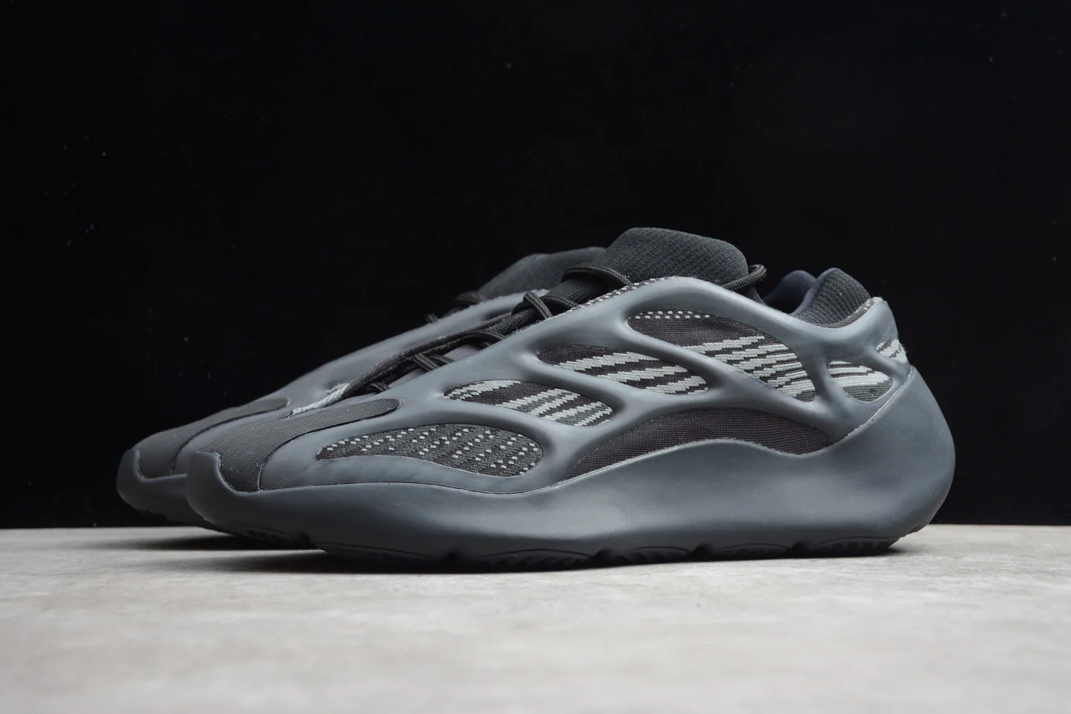 Yeezy Boost 700V3 Black H67799 - Image 14