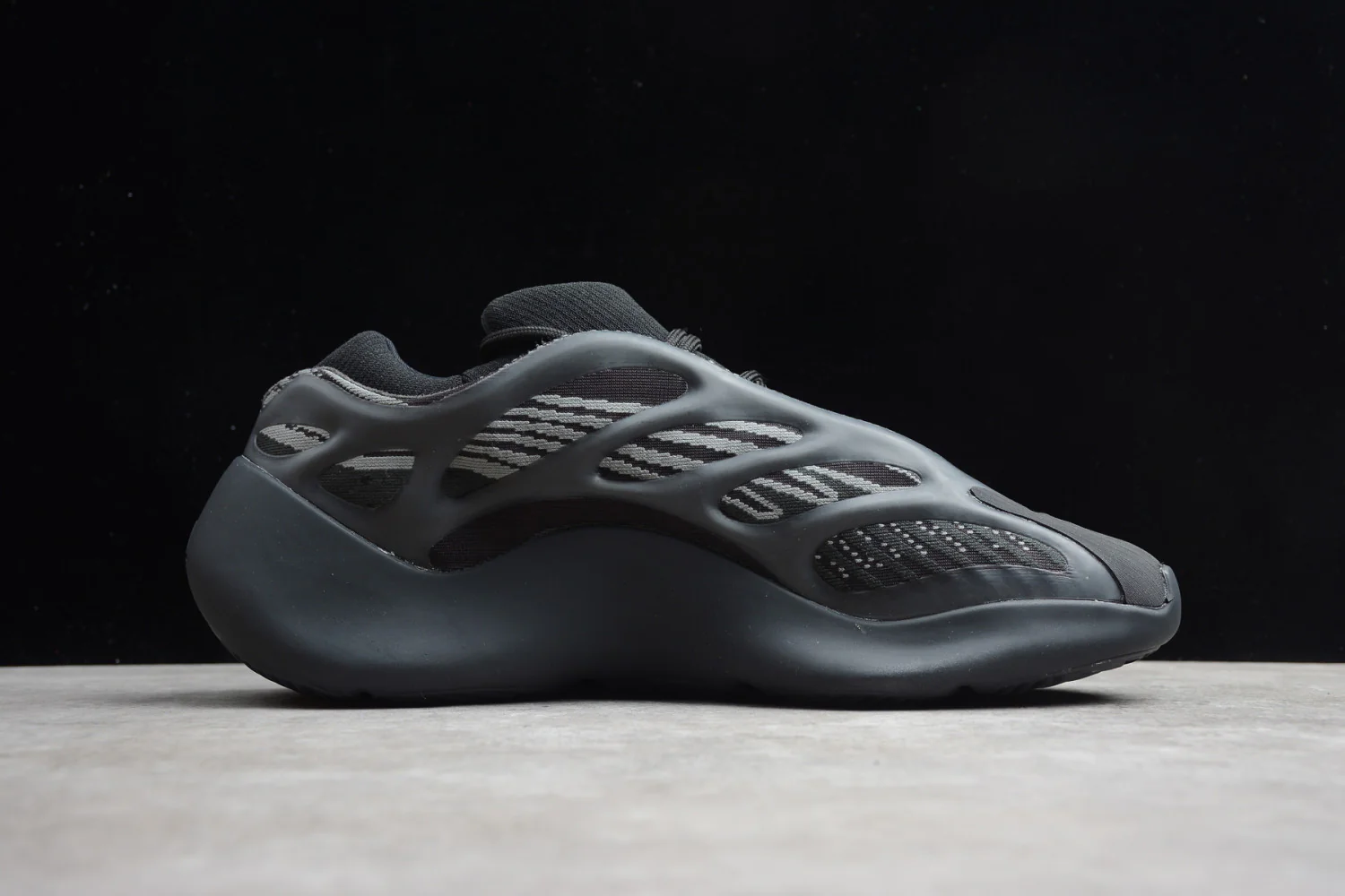 Yeezy Boost 700V3 Black H67799 - Image 15