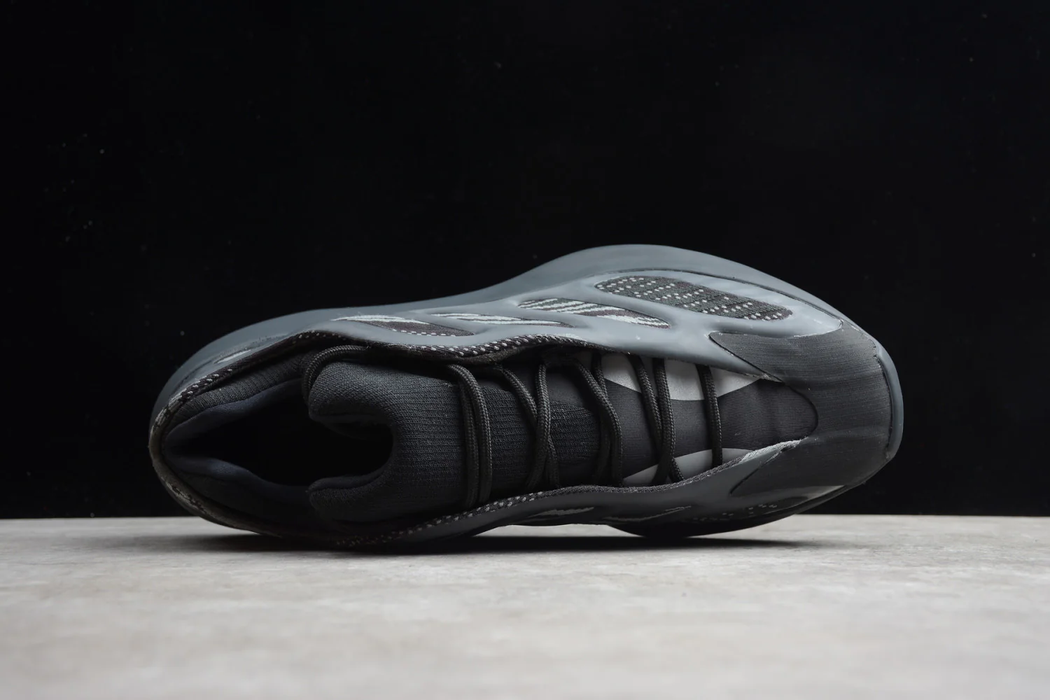 Yeezy Boost 700V3 Black H67799 - Image 16
