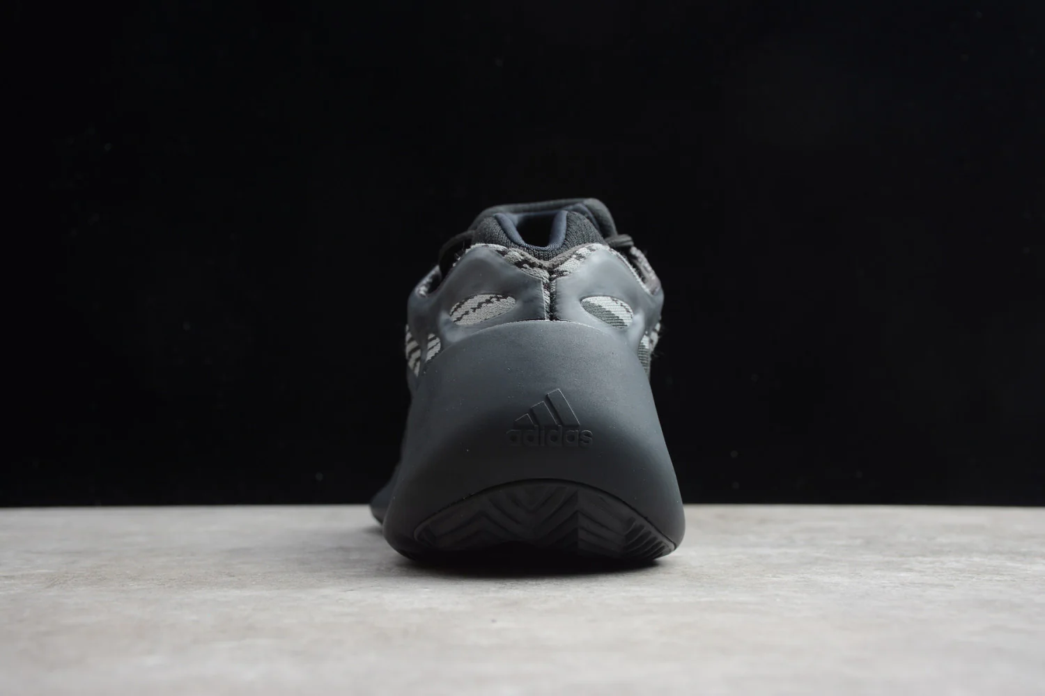 Yeezy Boost 700V3 Black H67799 - Image 18