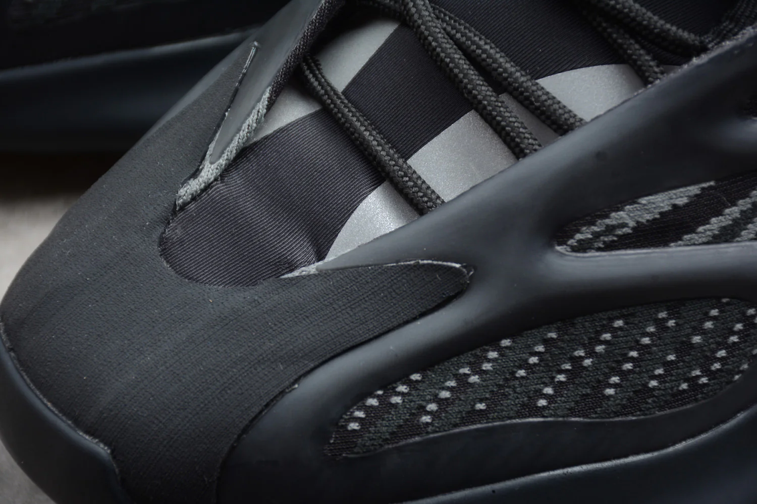 Yeezy Boost 700V3 Black H67799 - Image 20