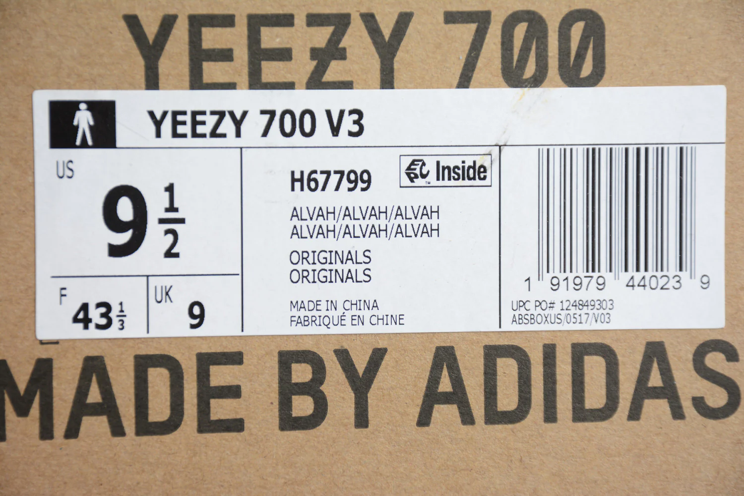 Yeezy Boost 700V3 Black H67799 - Image 27